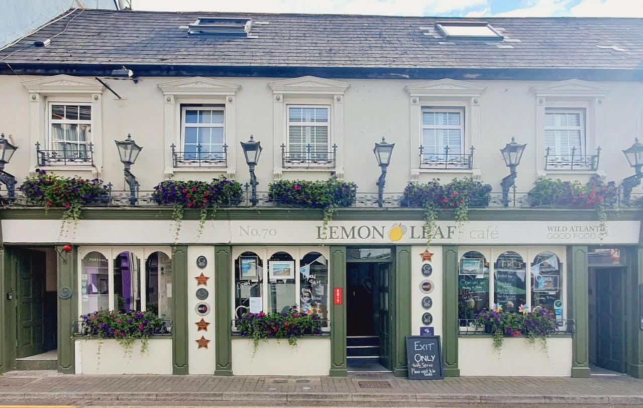 The Lemon Leaf Cafe Bar And Townhouse Hotel Kinsale Exterior photo